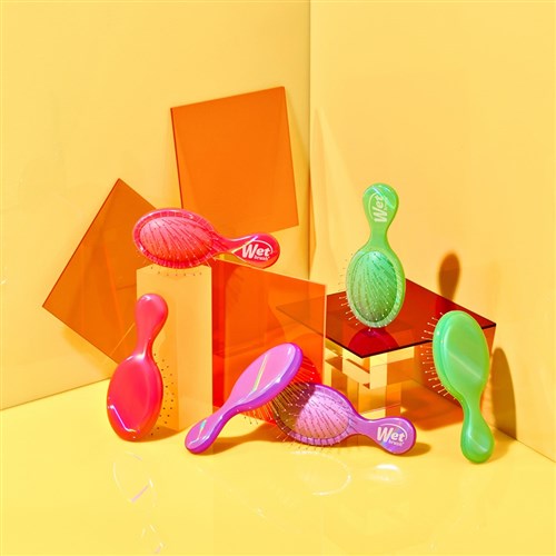 WetBrush Prismatic Glow Mini Detangler Pink